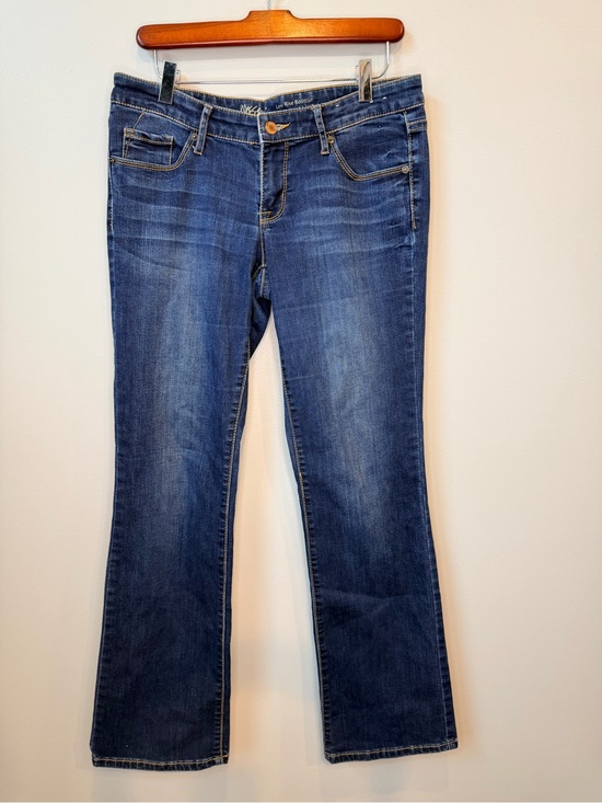 Mossimo Denim Denim - Mossino Denim Women’s Low Rise Bootcut Jeans 78% Cotton size 8/29R